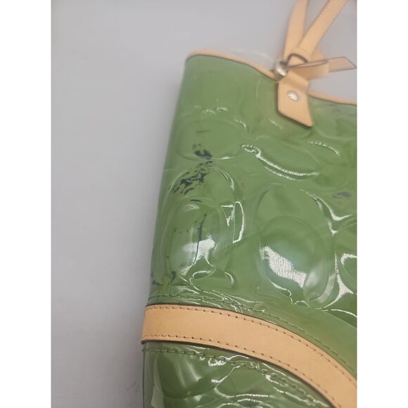 COACH F22322 PEYTON Embossed Green Medium Purse / Hand Bag Flaw - Picture 5 of 11